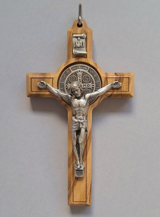 Olive Wood St Benedict – Made in Italy 8cm