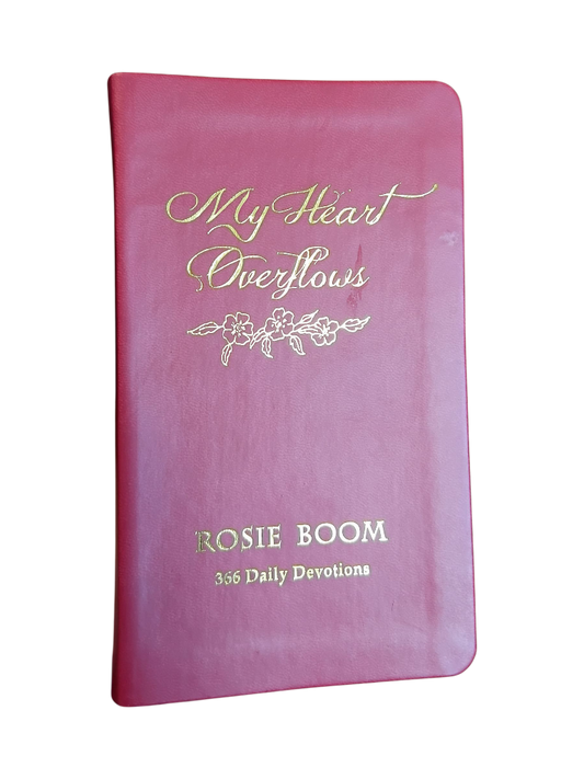 My Heart Overflows: 366 Daily Devotions