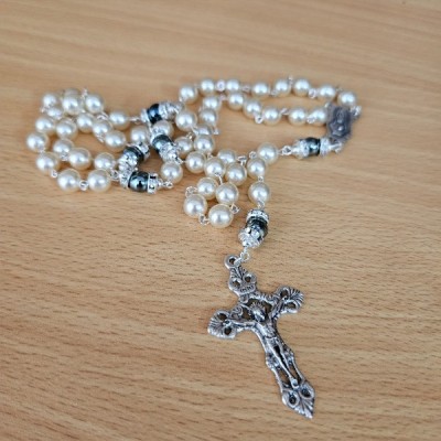 Elegant Pearl/Hermatite Rosary
